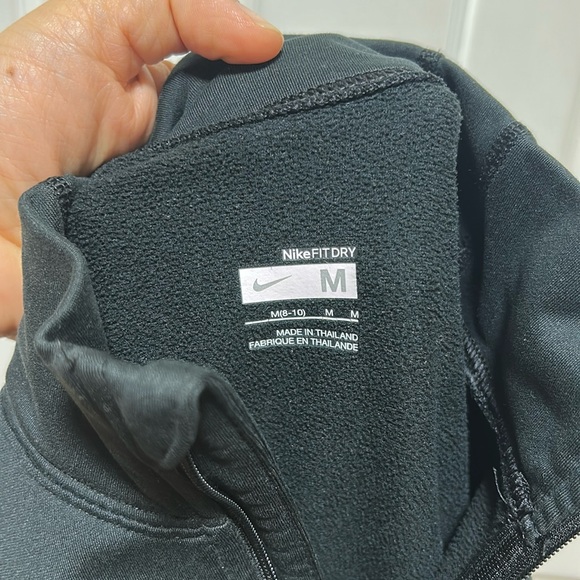 Nike Fit Dry 1/2 Zip Black Pullover Shirt - Size Medium - Picture 7 of 8